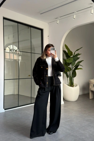 SİYAH GOLD DETAYLI YUMOŞ HIRKA