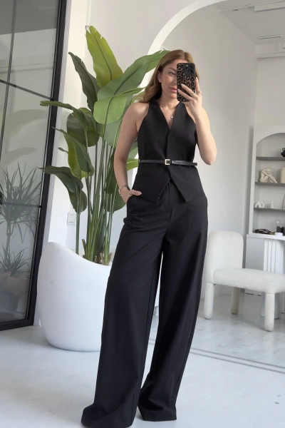 Siyah Kemer Detaylı Yelek Takım