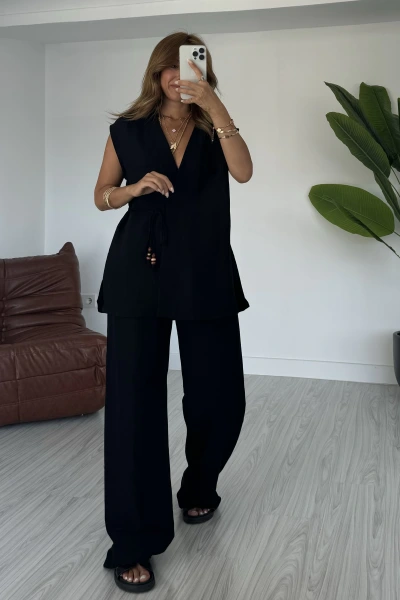 Siyah Keten Yelekli Takım