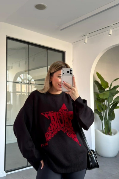 SİYAH KIRMIZI YILDIZ DESEN KAZAK