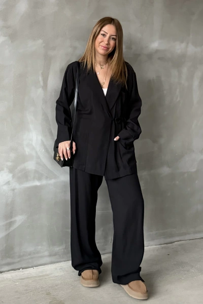 Siyah Kruvaze Yaka Bağlamalı Tensel Takım