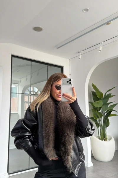 SİYAH KRUVAZE YAKA KÜRKLÜ DERİ MONT