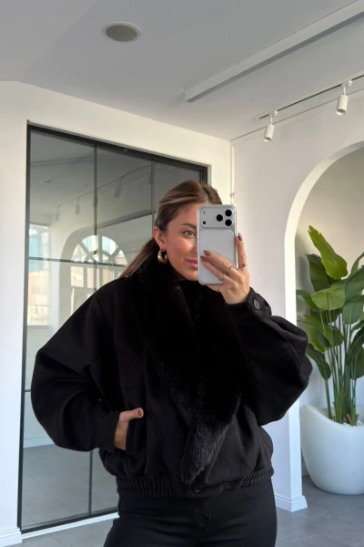 SİYAH KRUVAZE YAKA KÜRKLÜ KISA KAŞE MONT