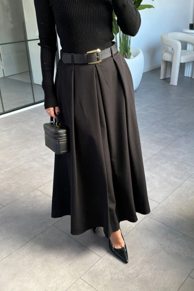 SİYAH PİLİSELİ KEMERLİ ETEK