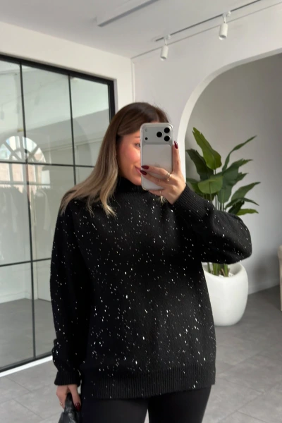 SİYAH PUL DETAY KAZAK