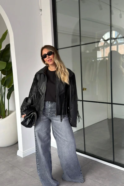 SİYAH SAÇAKLI TASARIM DERİ CEKET