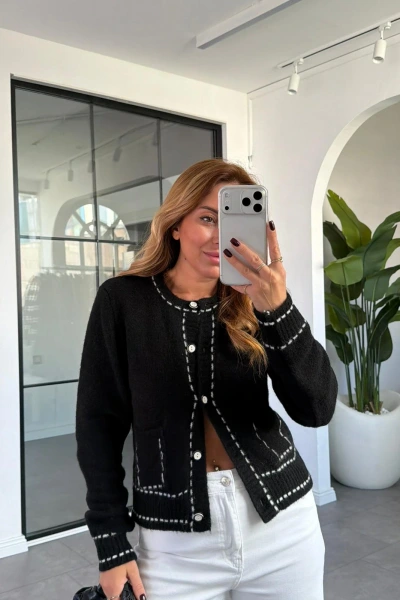 SİYAH ŞERİT DETAYLI HIRKA