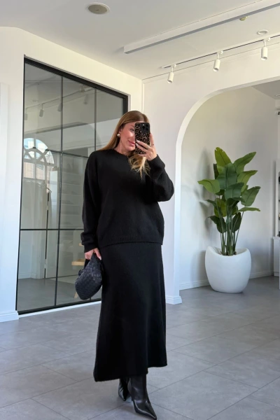 SİYAH TRİKO ETEK ÜST TAKIM