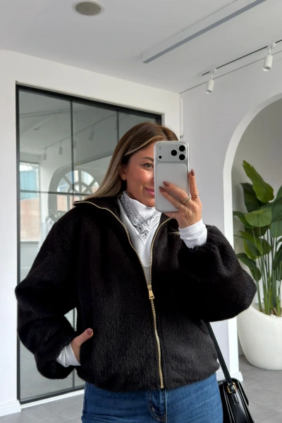 SİYAH TÜYLÜ KAŞE BOMBER CEKET