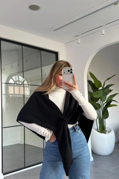 SİYAH ÜÇGEN İÇTEN GEÇMELİ TRİKO ŞAL