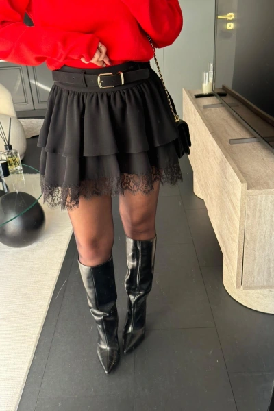 SİYAH UCU DANTEL DETAYLI MİNİ ETEK