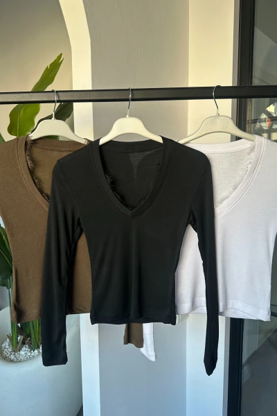 SİYAH V YAKA DANTEL DETAY BLUZ