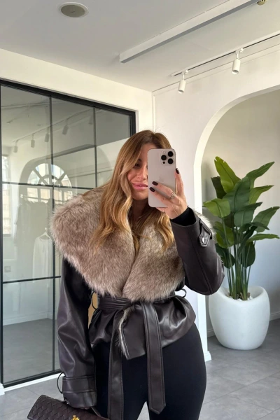 KAHVERENGİ YAKASI KÜRKLÜ DERİ CEKET