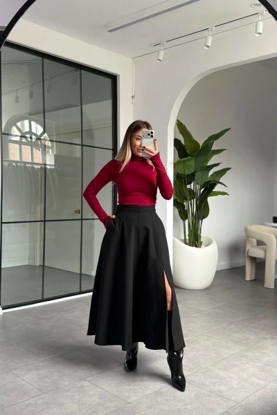 SİYAH YIRTMAÇ DETAY ETEK