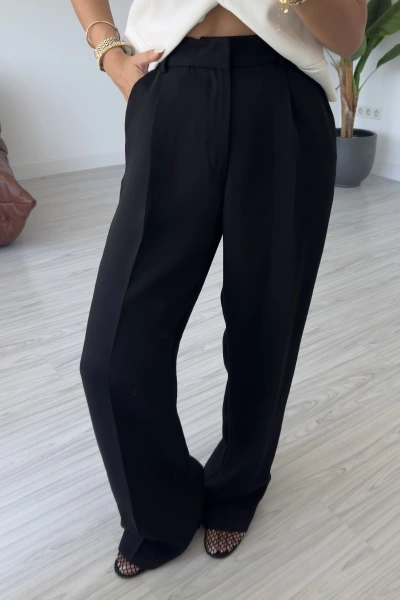 Siyah Yüksek Bel Dökümlü Pantolon