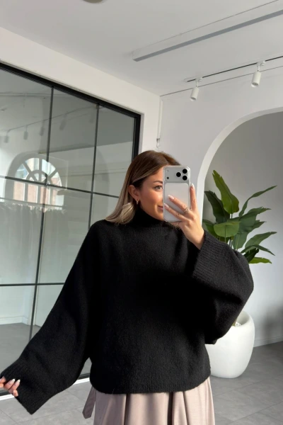 SİYAH YUMUŞACIK DOKULU YARASA KOL TRİKO