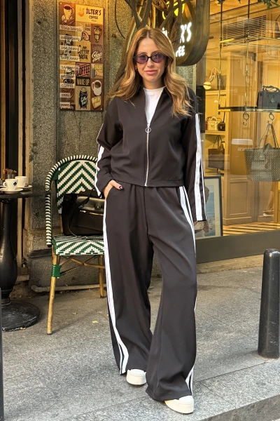 Siyah ZR Model Şeritli Fermuarlı Takım