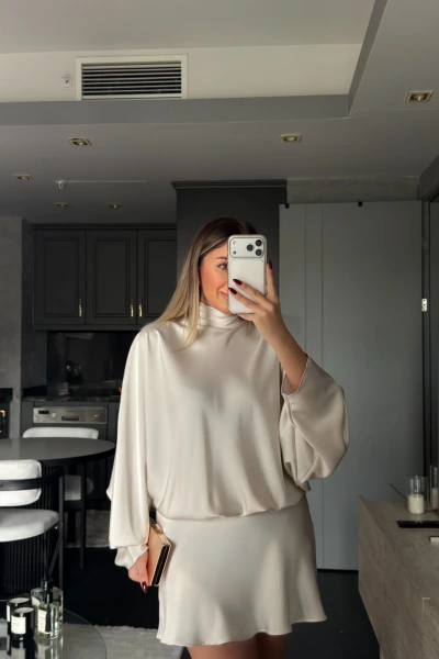 TAŞ BOYUNDAN BAĞLAMALI SATEN ELBİSE