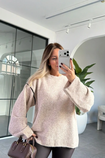 TAŞ ÇİZGİ DETAY YUMOŞ KAZAK