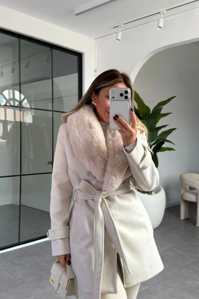 TAŞ KÜRK YAKA PREMİUM KISA KAŞE KABAN