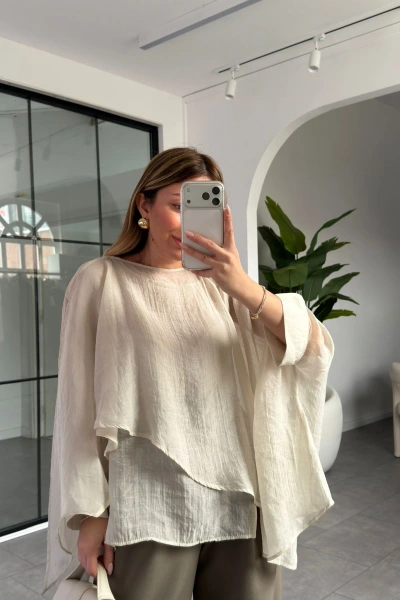 TAŞ UÇUŞAN PELERİN BLUZ