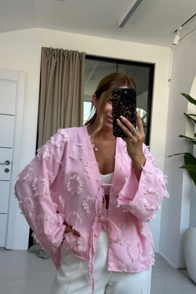 Toz Pembe Püsküllü Bağlamalı Gömlek