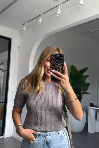 VİZON KISA KOL DELİKLİ TRİKO