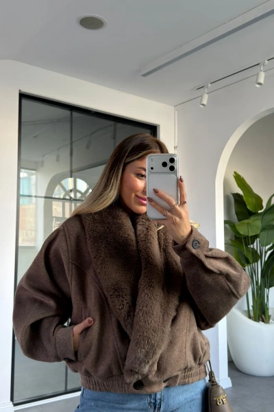 VİZON KRUVAZE YAKA KÜRKLÜ KISA KAŞE MONT