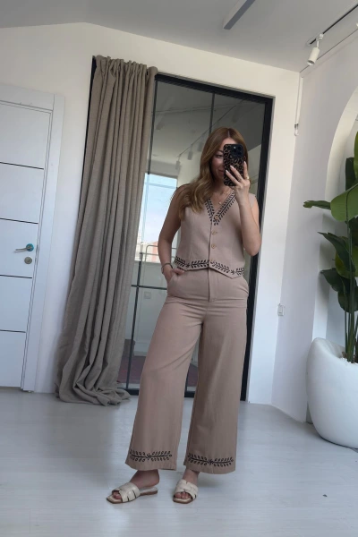 VİZON NAKIŞ DETAY YELEKLİ TAKIM