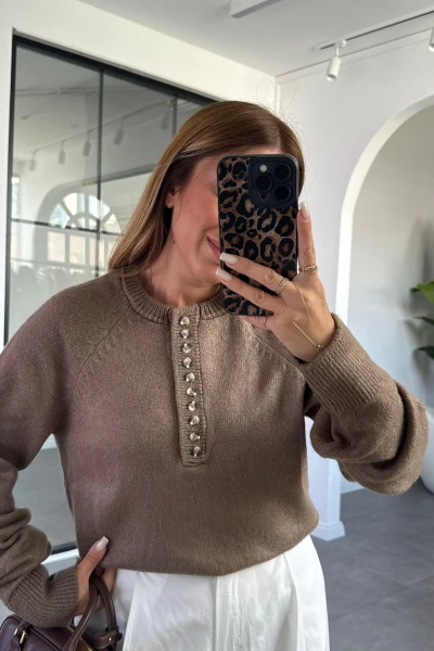 VİZON PATLI DÜĞMELİ KAZAK