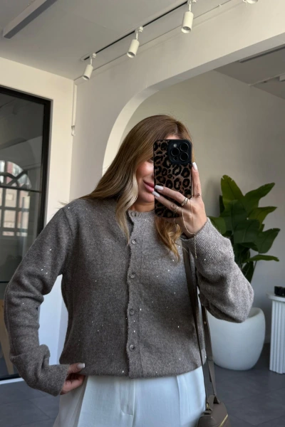 VİZON PUL DETAYLI TRİKO HIRKA