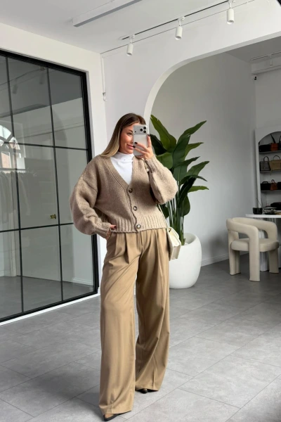 VİZON V YAKA YUMOŞ DOKULU HIRKA