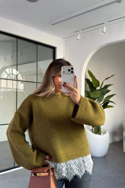 YAĞ YEŞİLİ DANTEL DETAY KAZAK