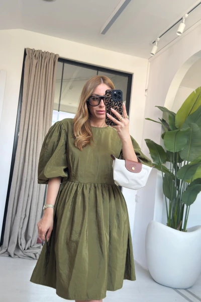 YEŞİL BALON KOL KISA ELBİSE