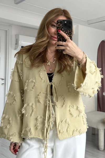 Yeşil Püsküllü Bağlamalı Gömlek