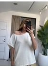 EKRU OMZU AÇIK KISA KOL BLUZ