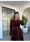 KAHVE GOLD DÜĞMELİ KEMERLİ ELBİSE
