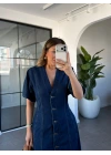 V YAKA BOYDAN DÜĞMELİ KISA KOL JEAN ELBİSE