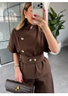 KAHVE DİK YAKA DÜĞMELİ BLUZ TAKIM
