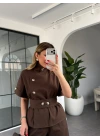 KAHVE DİK YAKA DÜĞMELİ BLUZ TAKIM