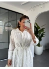 BEYAZ BELİ BÜZGÜLÜ FİSTO ELBİSE