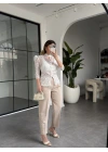 BEYAZ DANTELLİ DÜĞME DETAYLI BLUZ
