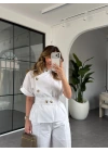BEYAZ DİK YAKA DÜĞMELİ BLUZ TAKIM