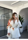 BEYAZ ŞAL DETAYLI KEMERLİ CEKET 6337