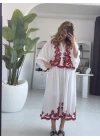 Beyaz Kırmızı Nakışlı Eteklı Takım