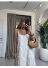 BEYAZ PÜSKÜL ELBİSE