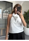 BEYAZ SATEN HALTER YAKA SIRTI AÇIK BLUZ