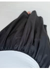 BEYAZ-SİYAH BELİ BÜZGÜLÜ UZUN ELBİSE