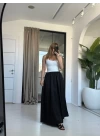 BEYAZ-SİYAH BELİ BÜZGÜLÜ UZUN ELBİSE