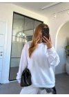 BEYAZ UZUN KOL SWEATSHIRT